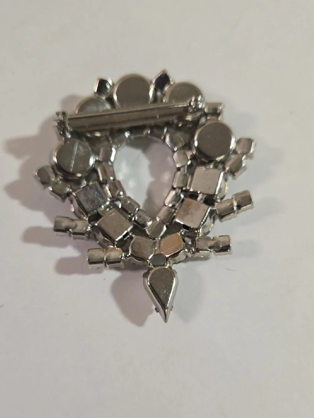 unknown silver tone